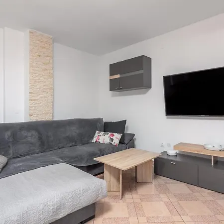Apartman With Parking Space Valbandon, - 7352 Fažana