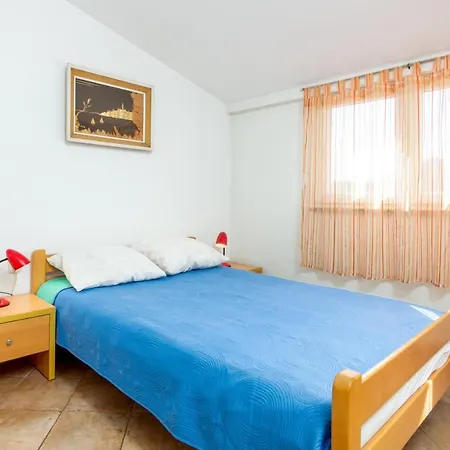 Apartman With Parking Space Valbandon, - 7352 Fažana