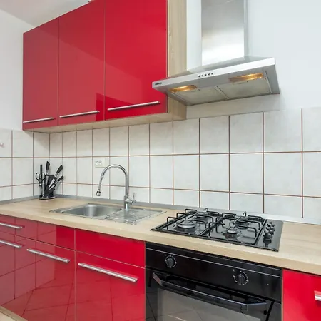 With Parking Space Valbandon, - 7352 Apartman *