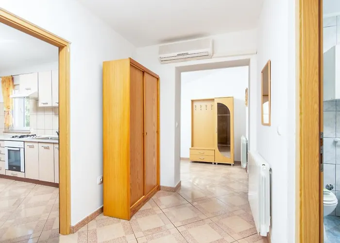 Apartament With Parking Space Valbandon, - 7352 Fažana