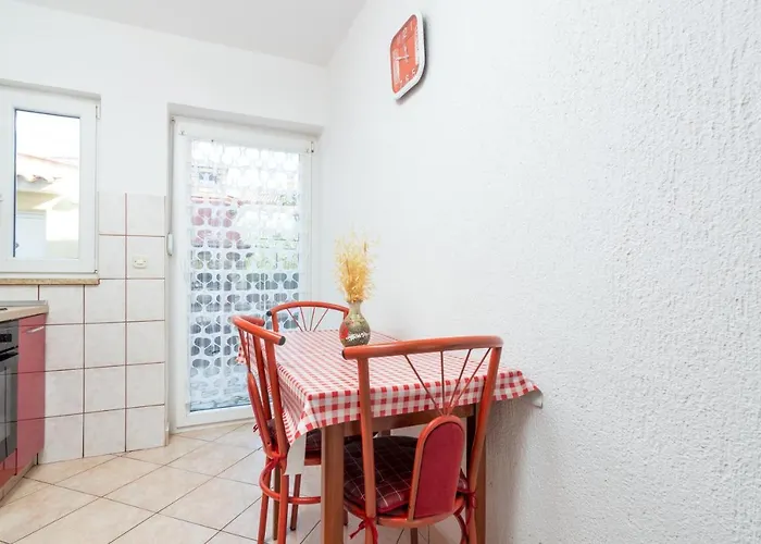 Apartament With Parking Space Valbandon, - 7352 Fažana